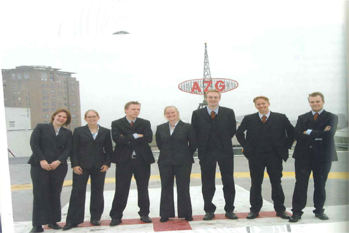 vergroot /fotos-besturen/2003.png
