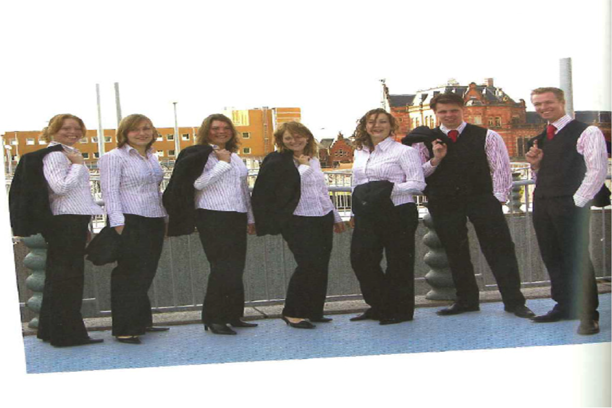 vergroot /fotos-besturen/2005.png